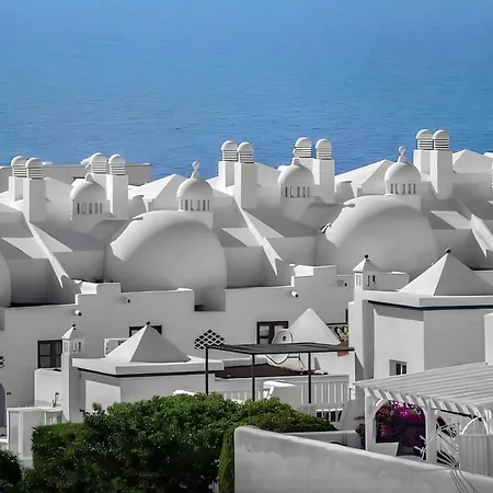 Elegant - Oceanview, Heated Pool Appartement *