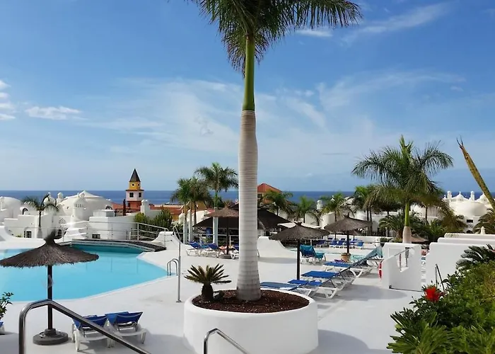 Апартаменти Elegant - Oceanview, Heated Pool *