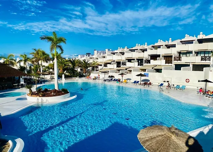 Апартаменти Elegant - Oceanview, Heated Pool Адехе