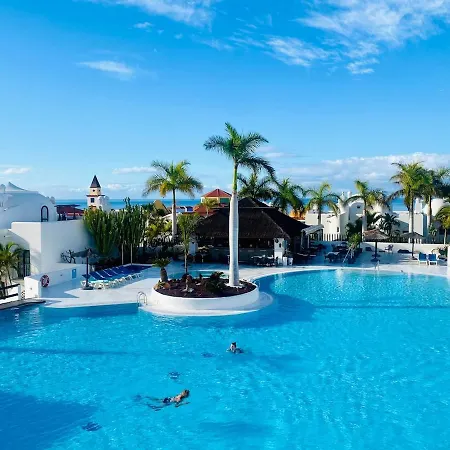 Elegant - Oceanview, Heated Pool * 阿德耶