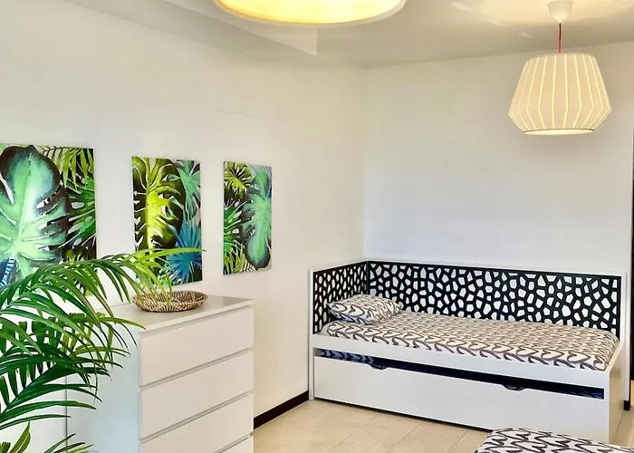 Appartement Elegant - Oceanview, Heated Pool *