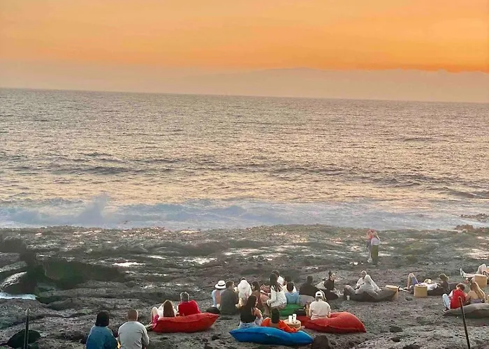 Elegant - Oceanview, Heated Pool דירה